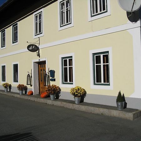 Haus 26 Weissbriach Bed & Breakfast Exterior photo