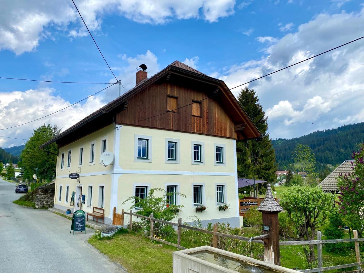 Haus 26 Weissbriach Bed & Breakfast Exterior photo