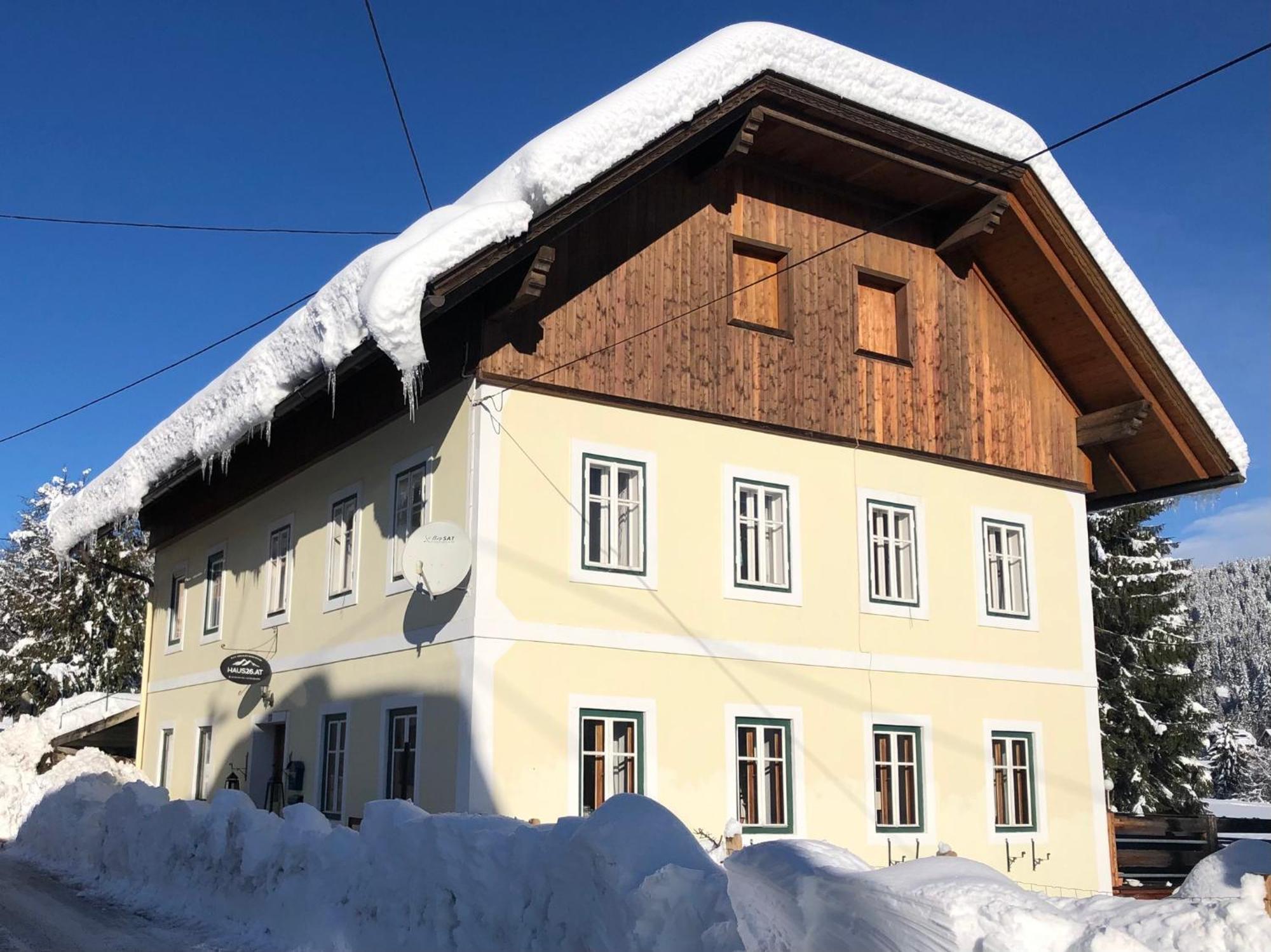 Haus 26 Weissbriach Bed & Breakfast Exterior photo